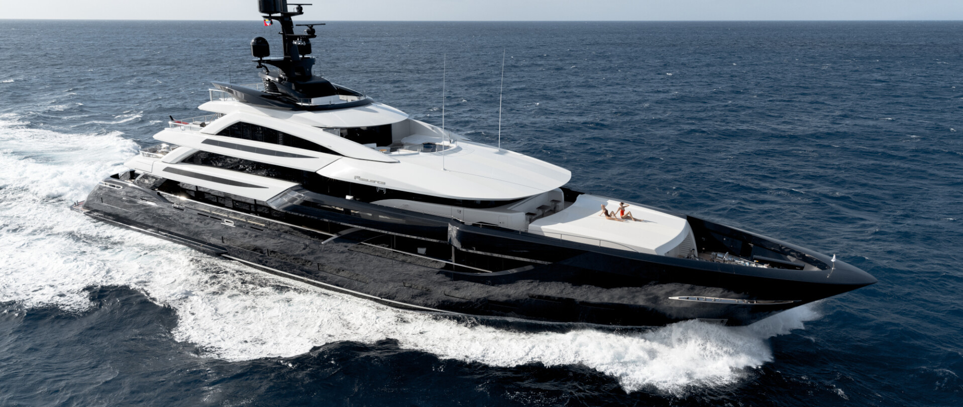 Top reasons to purchase your yacht with Edmiston before the summer