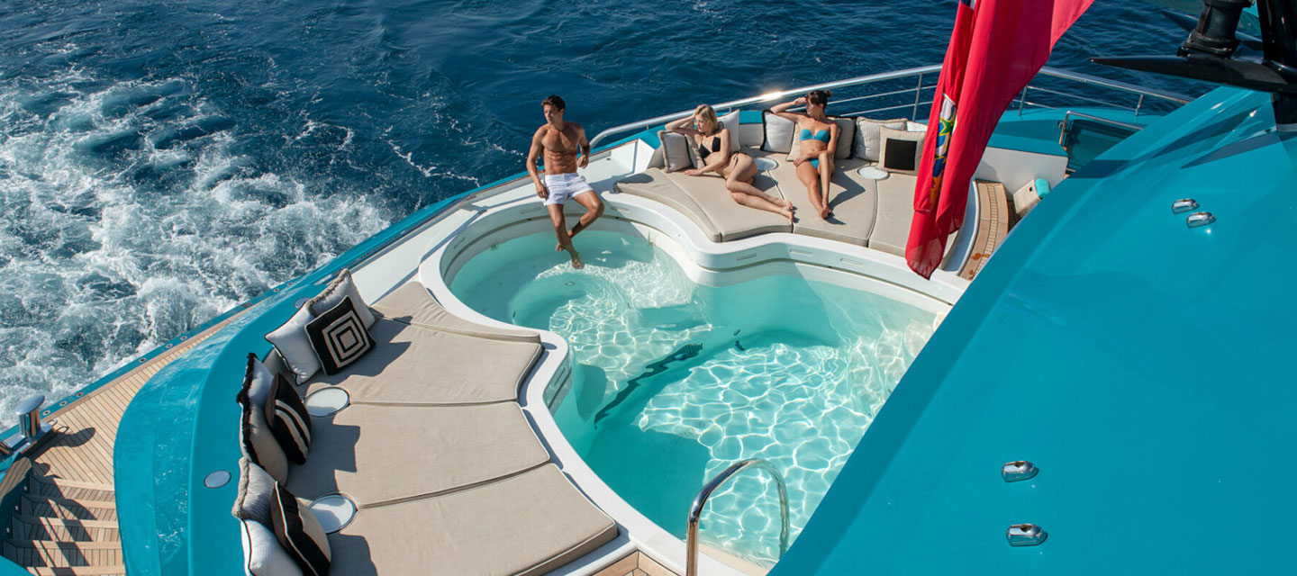 yacht-pools-hottubs-blog-header-image