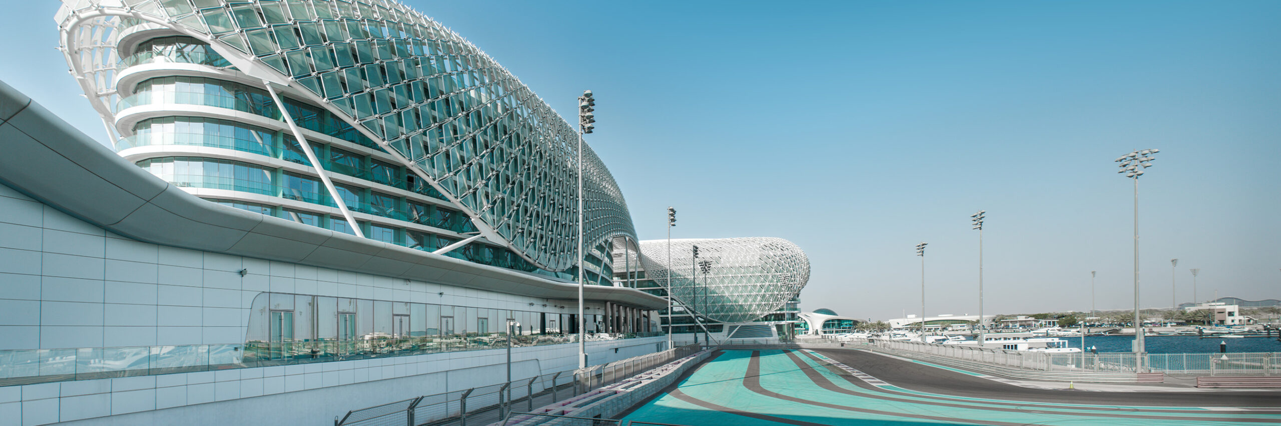 Formula 1 Abu Dhabi Yacht Charter – Front Row Thrills with Trackside Mooring at the Abu Dhabi Grand Prix 2024