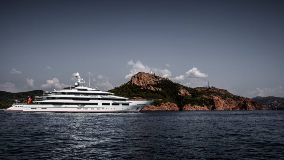 Luxury Ibiza &amp; Mallorca yacht charter guide: 10 Exclusive yacht excursions in the Balearic Islands